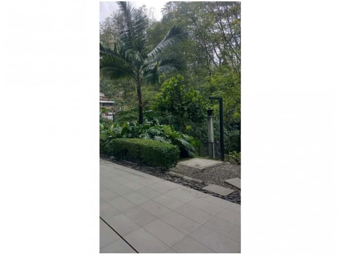 Apartamento de 2 alcobas en venta en Los Naranjos, Medellín, 102 m² · foto 17 de 18