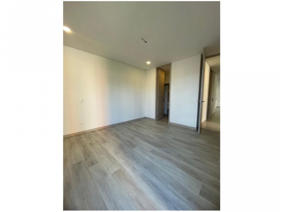 Apartamento en venta en Camino Verde, Envigado · foto 10 de 15