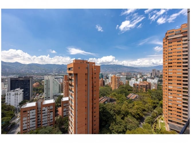 Apartamento de 3 alcobas en venta en El Poblado, Medellín, 157 m² · foto 24 de 24