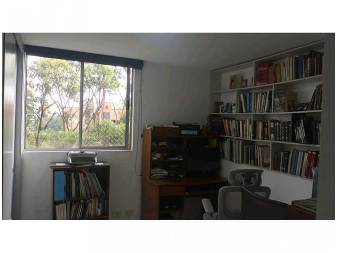 Apartamento de 3 alcobas en venta en Urbanización Las Cumbres, Envigado, 107 m² · foto 8 de 13