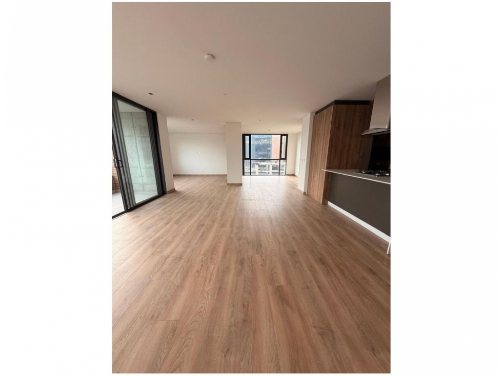 Apartamento en venta en El Poblado, Medellín · foto 3 de 14