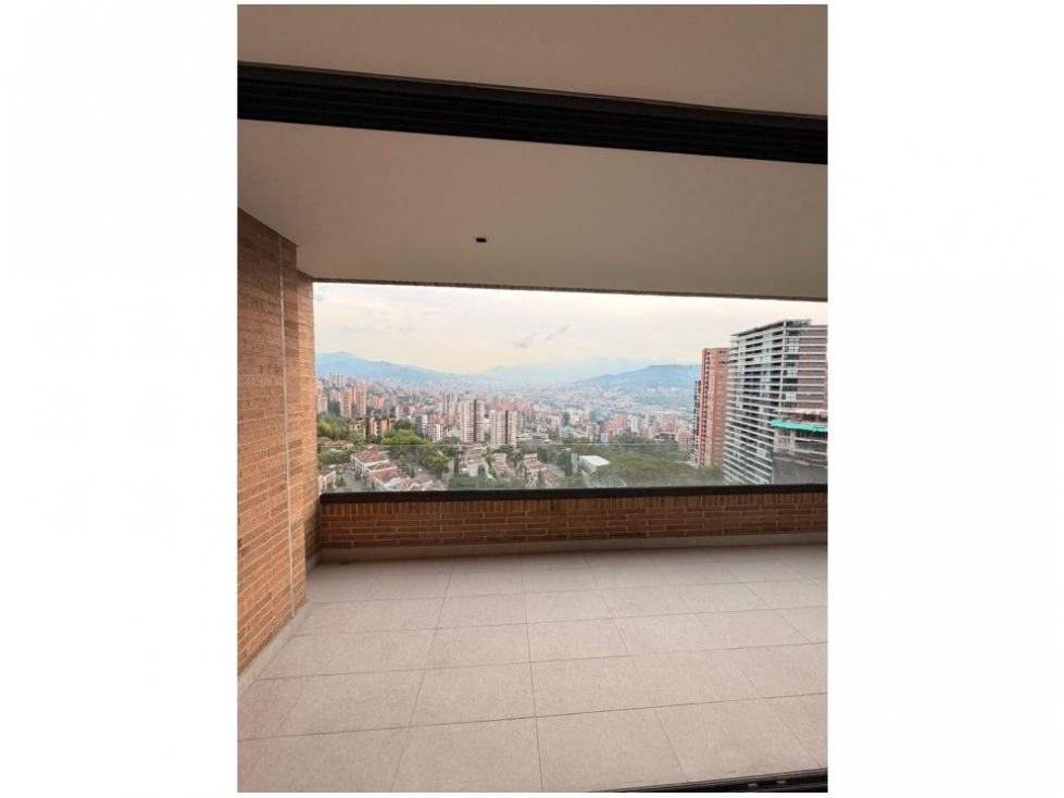 Apartamento en venta en El Poblado, Medellín · foto 4 de 14