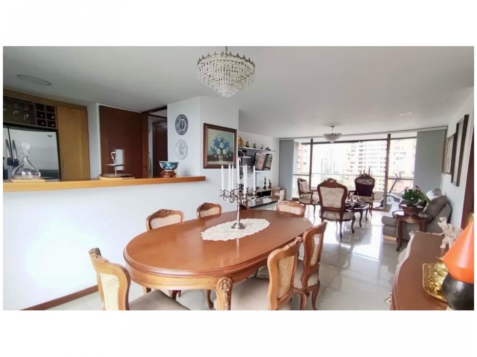 Apartamento en venta en El Poblado, Medellín · foto 7 de 23