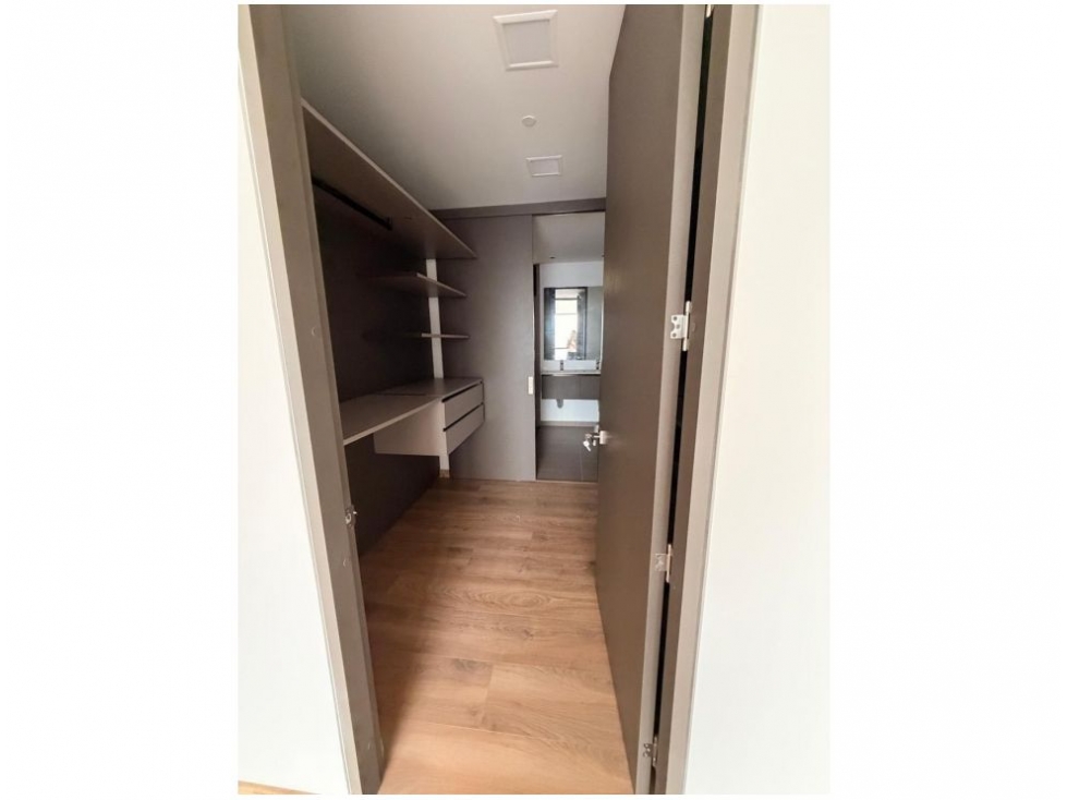Apartamento en venta en El Poblado, Medellín · foto 12 de 14