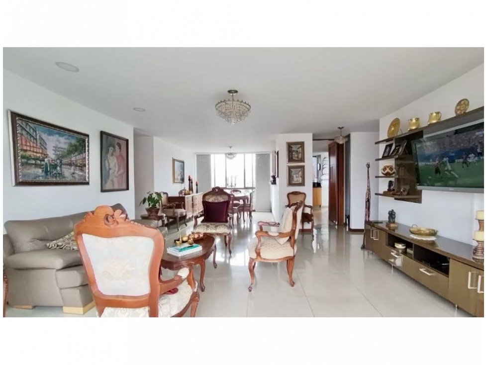 Apartamento en venta en El Poblado, Medellín · foto 8 de 23