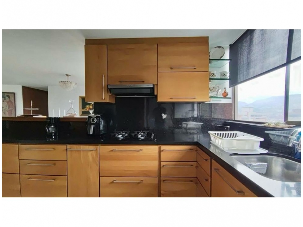 Apartamento en venta en El Poblado, Medellín · foto 10 de 23
