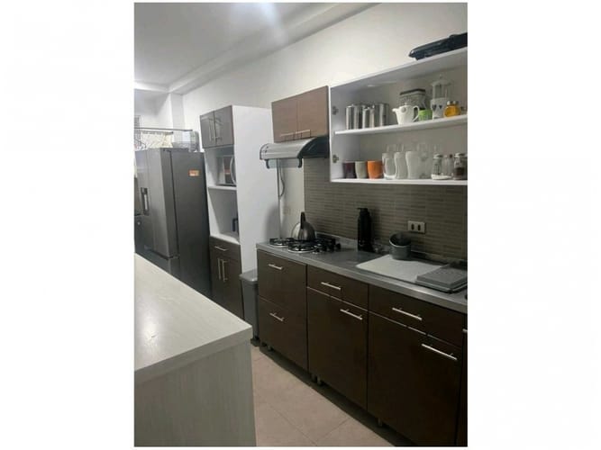 Apartamento en venta en El Poblado, Medellín · foto 4 de 14