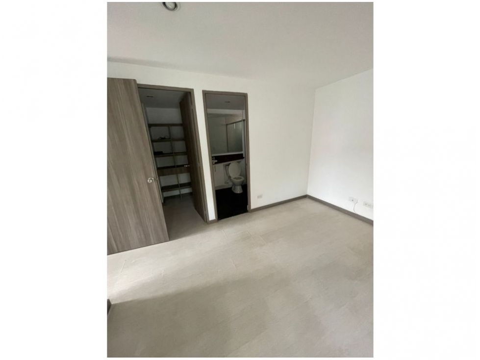 Apartamento en venta en La Abadia, Medellín · foto 3 de 9