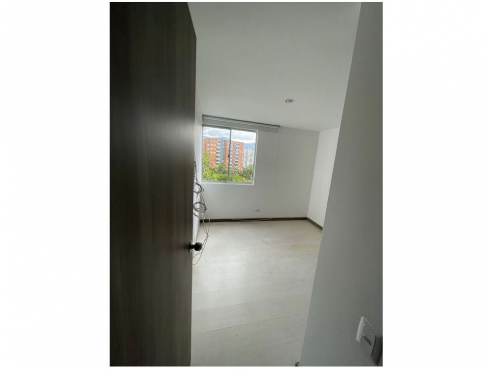 Apartamento en venta en La Abadia, Medellín · foto 7 de 9