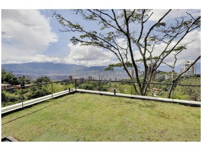 Casa de 5 alcobas en venta en Los Balsos, Medellín, 844 m² · foto 10 de 24