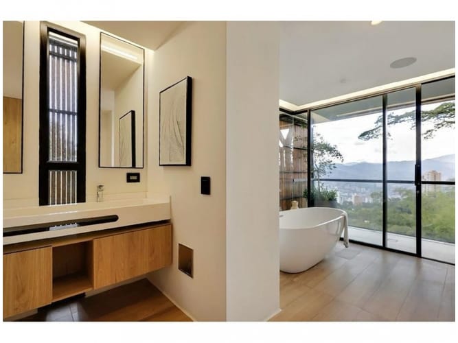 Casa de 5 alcobas en venta en Los Balsos, Medellín, 844 m² · foto 16 de 24