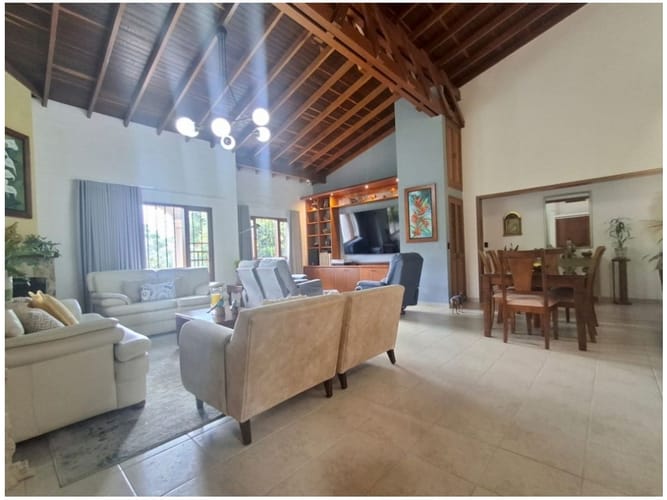 Casa de 4 alcobas en venta en La Tablaza, La Estrella, 248 m² · foto 4 de 24