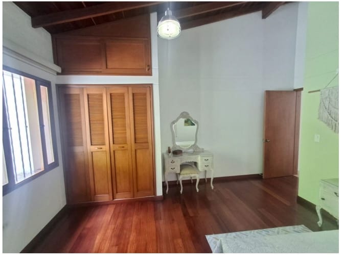 Casa de 4 alcobas en venta en La Tablaza, La Estrella, 248 m² · foto 15 de 24