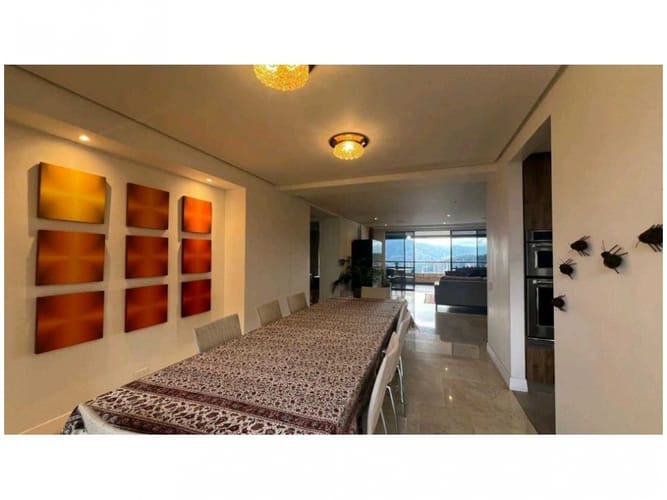Apartamento de 3 alcobas en venta en El Poblado, Medellín, 265 m² · foto 7 de 18
