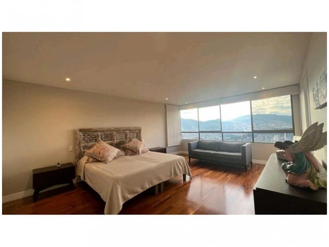 Apartamento de 3 alcobas en venta en El Poblado, Medellín, 265 m² · foto 16 de 18