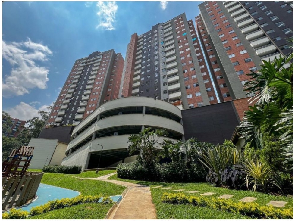 Apartamento en venta en El Esmeraldal, Envigado · foto 2 de 24
