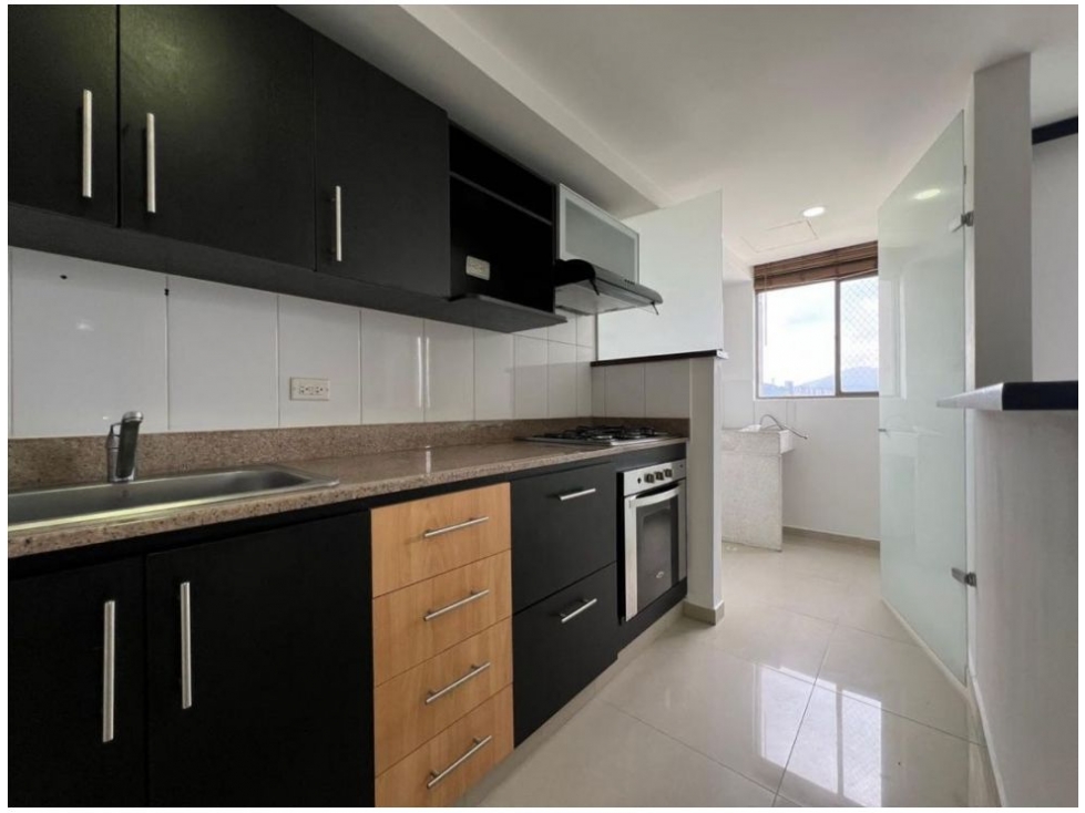 Apartamento en venta en El Esmeraldal, Envigado · foto 3 de 24