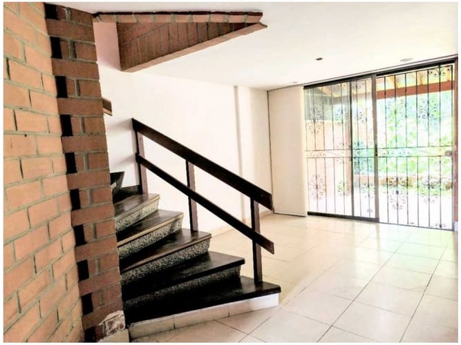 Casa de 3 alcobas en venta en Loma Del Escobero, Envigado, 146 m² · foto 4 de 24