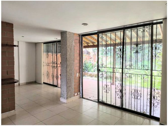 Casa de 3 alcobas en venta en Loma Del Escobero, Envigado, 146 m² · foto 5 de 24
