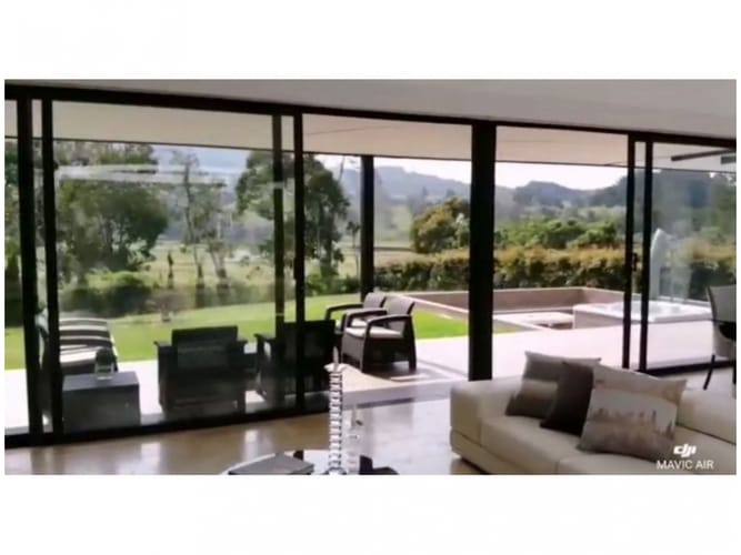 Casa de 4 alcobas en venta en Llano Grande, Rionegro, 517 m² · foto 2 de 10