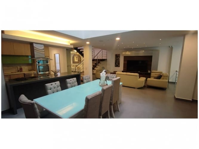 Casa de 7 alcobas en venta en La Doctora, Sabaneta, 770 m² · foto 6 de 24