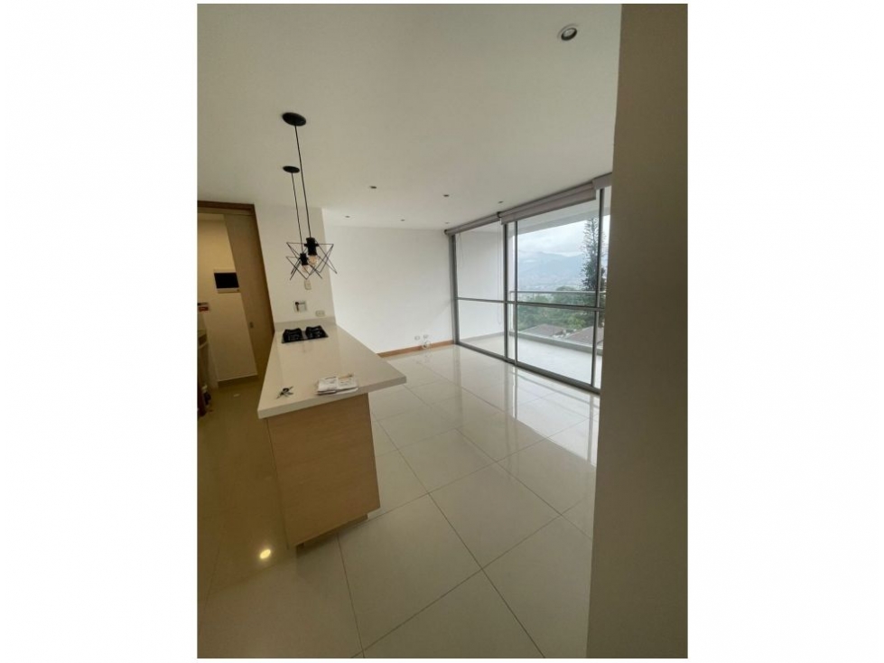 Apartamento en venta en El Esmeraldal, Envigado · foto 4 de 15