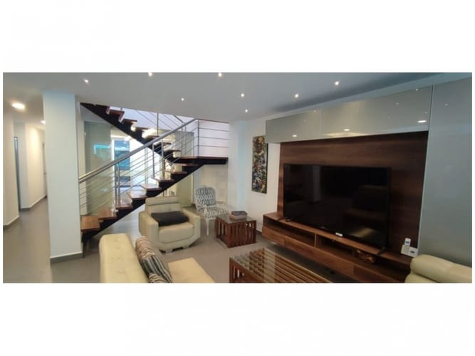 Casa de 7 alcobas en venta en La Doctora, Sabaneta, 770 m² · foto 9 de 24
