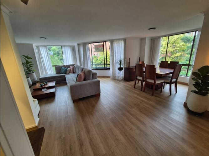 Apartamento de 3 alcobas en venta en El Poblado, Medellín, 140 m² · foto 3 de 6