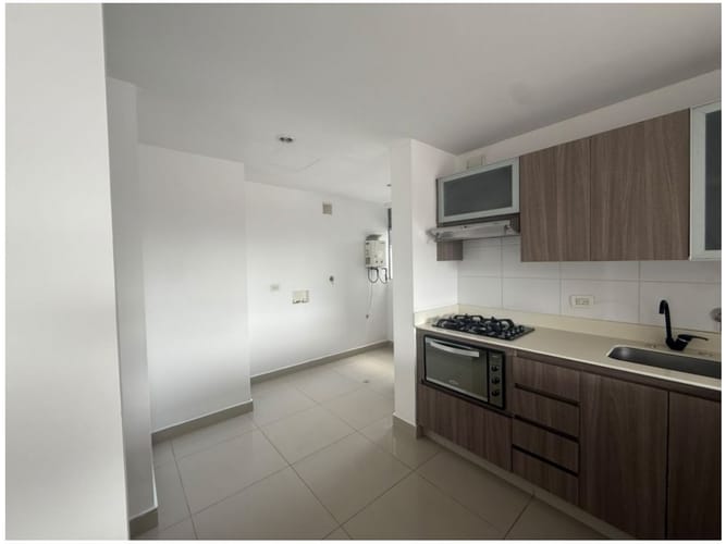 Apartamento de 3 alcobas en venta en Villa Carlota, Medellín, 121 m² · foto 4 de 13