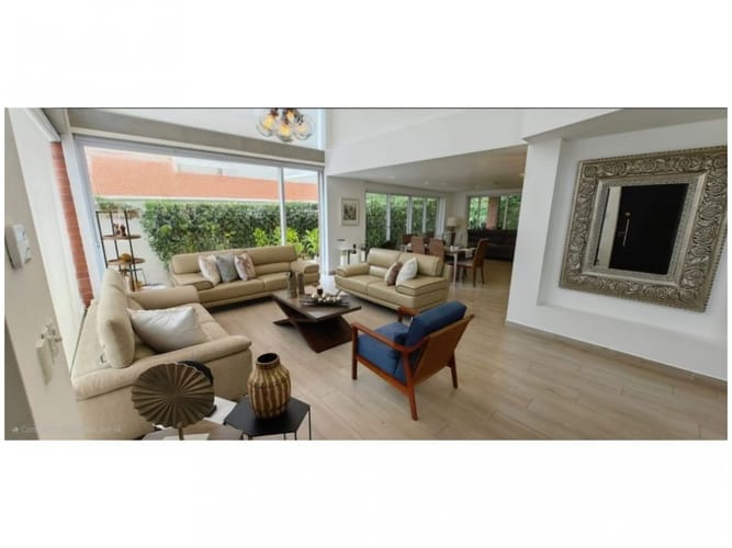 Casa de 5 alcobas en venta en Cañaveralejo, Sabaneta, 528 m² · foto 3 de 24