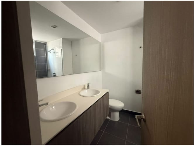 Apartamento de 3 alcobas en venta en Villa Carlota, Medellín, 121 m² · foto 12 de 13