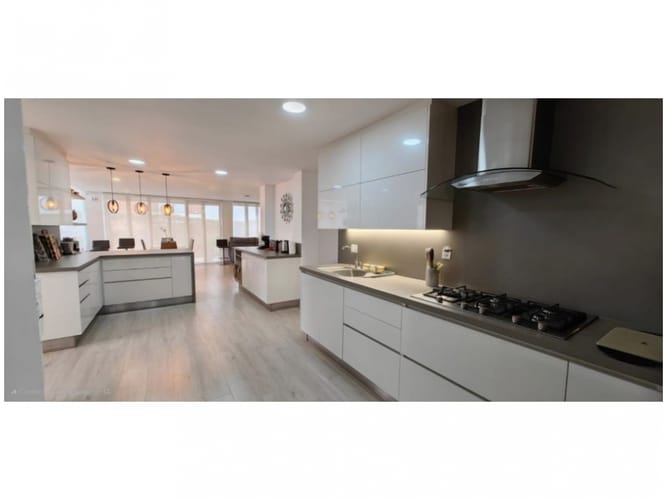 Casa de 5 alcobas en venta en Cañaveralejo, Sabaneta, 528 m² · foto 5 de 24