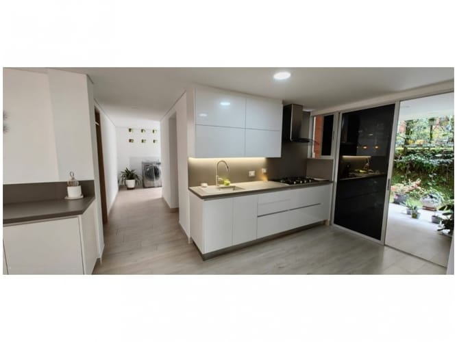 Casa de 5 alcobas en venta en Cañaveralejo, Sabaneta, 528 m² · foto 10 de 24