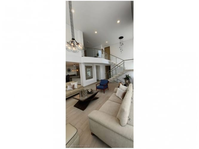 Casa de 5 alcobas en venta en Cañaveralejo, Sabaneta, 528 m² · foto 22 de 24