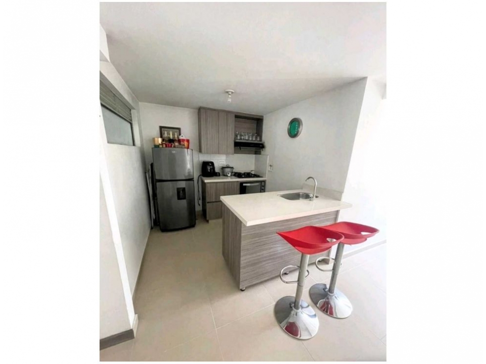 Apartamento en venta en La Almeria, Medellín · foto 3 de 17