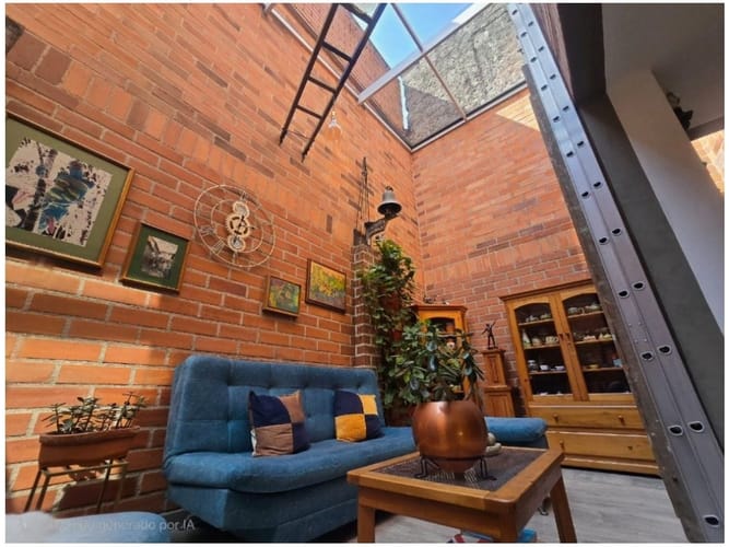 Casa de 5 alcobas en venta en Loma De San Jose, Sabaneta, 256 m² · foto 5 de 24