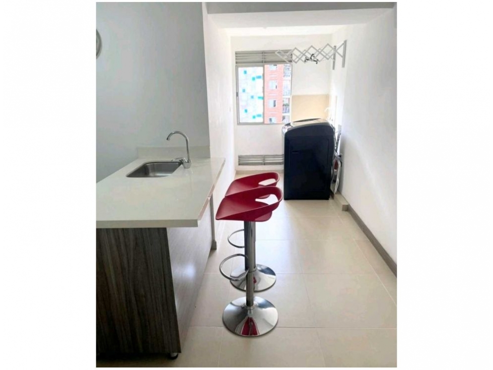 Apartamento en venta en La Almeria, Medellín · foto 6 de 17
