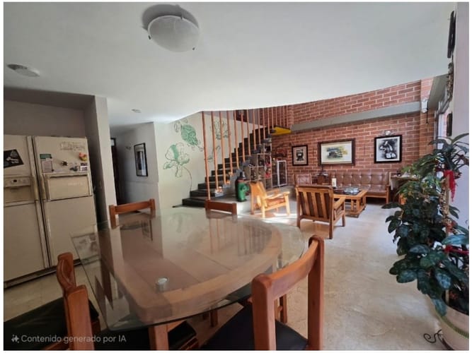 Casa de 5 alcobas en venta en Loma De San Jose, Sabaneta, 256 m² · foto 10 de 24