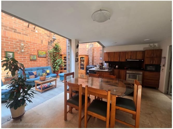 Casa de 5 alcobas en venta en Loma De San Jose, Sabaneta, 256 m² · foto 11 de 24