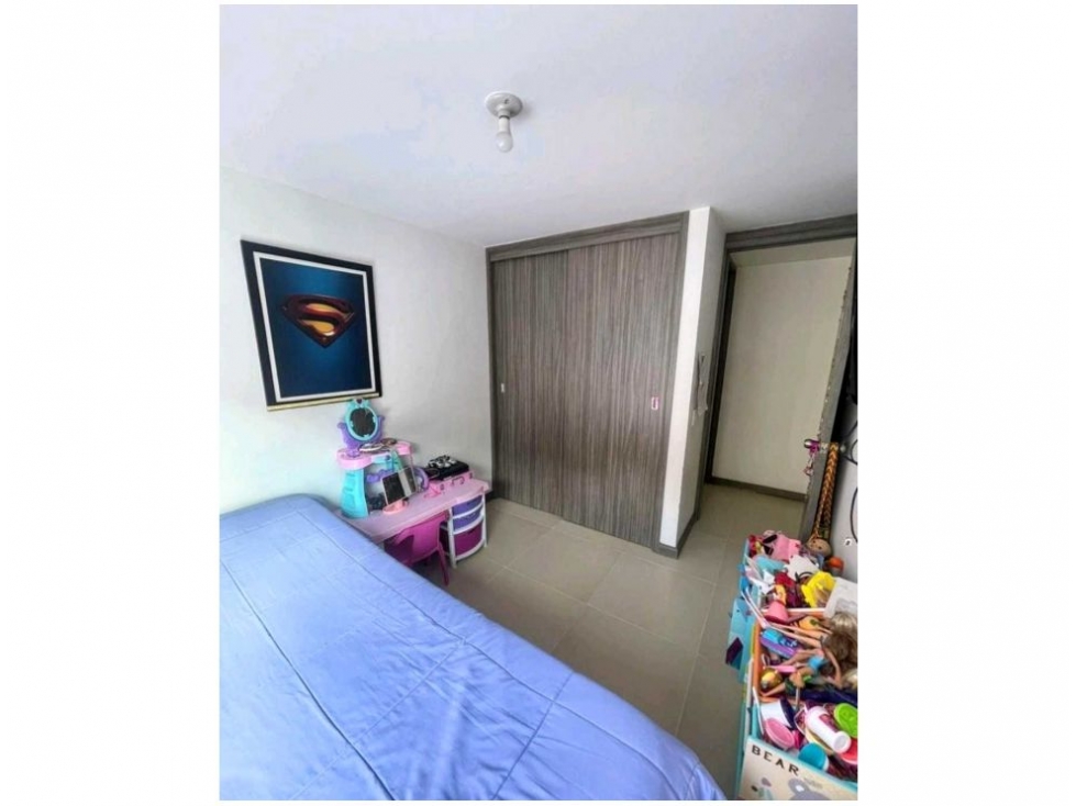 Apartamento en venta en La Almeria, Medellín · foto 11 de 17