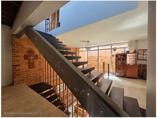 Casa de 5 alcobas en venta en Loma De San Jose, Sabaneta, 256 m² · foto 18 de 24
