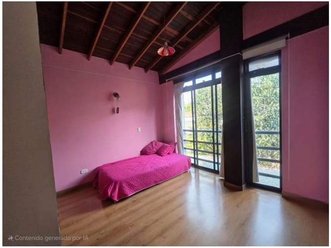 Casa de 5 alcobas en venta en Loma De San Jose, Sabaneta, 256 m² · foto 22 de 24