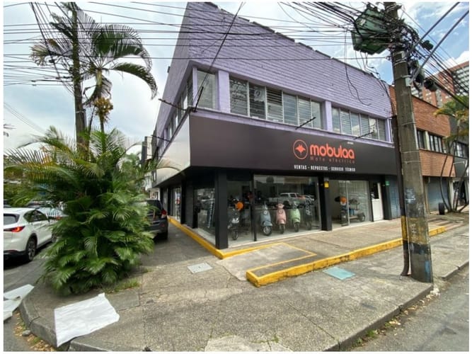 Local en venta en El Poblado, Medellín, 205 m² · foto 3 de 9