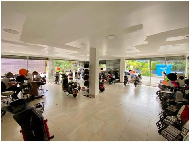 Local en venta en El Poblado, Medellín, 205 m² · foto 5 de 9