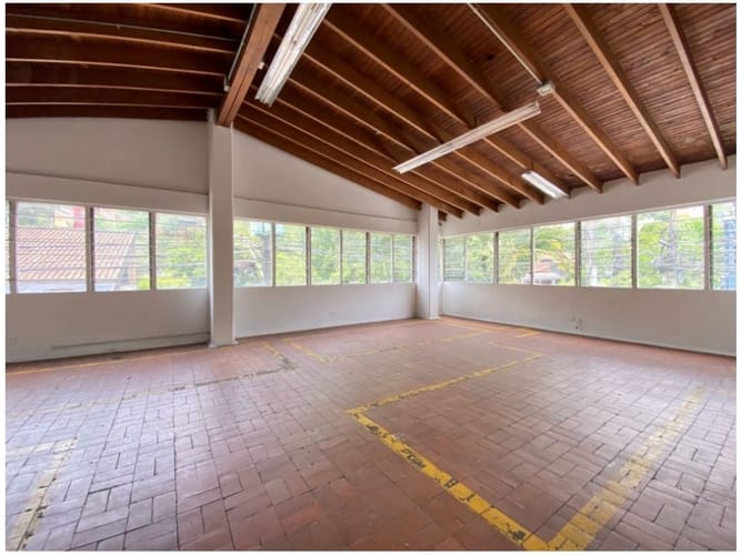 Local en venta en El Poblado, Medellín, 205 m² · foto 9 de 9