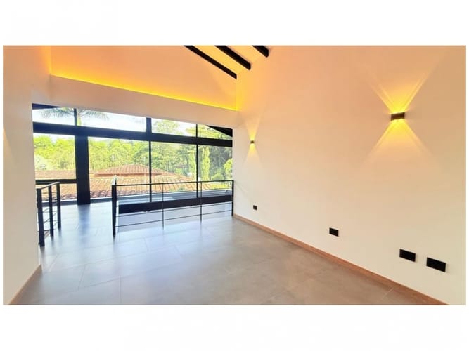 Casa de 3 alcobas en venta en Llano Grande, Rionegro, 245 m² · foto 9 de 21