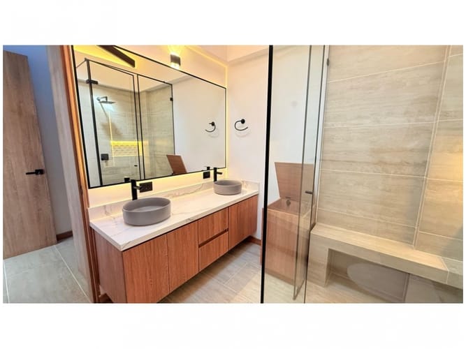 Casa de 3 alcobas en venta en Llano Grande, Rionegro, 245 m² · foto 13 de 21