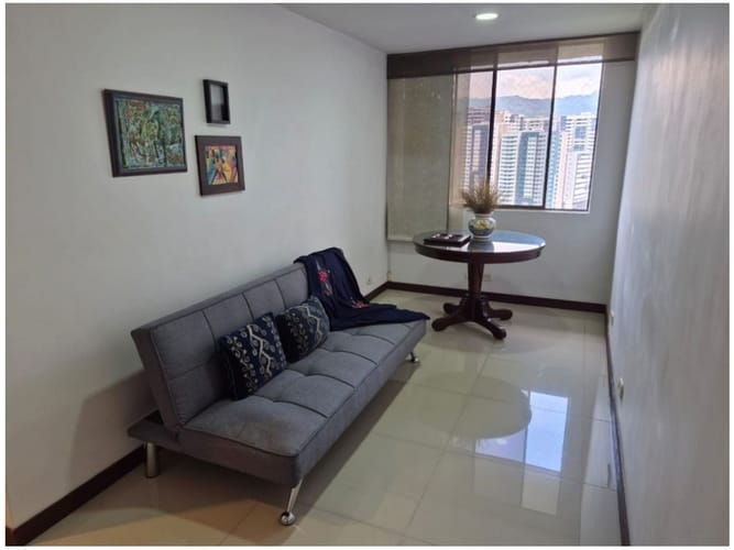 Apartamento de 3 alcobas en venta en Castropol, Medellín, 88 m² · foto 4 de 14
