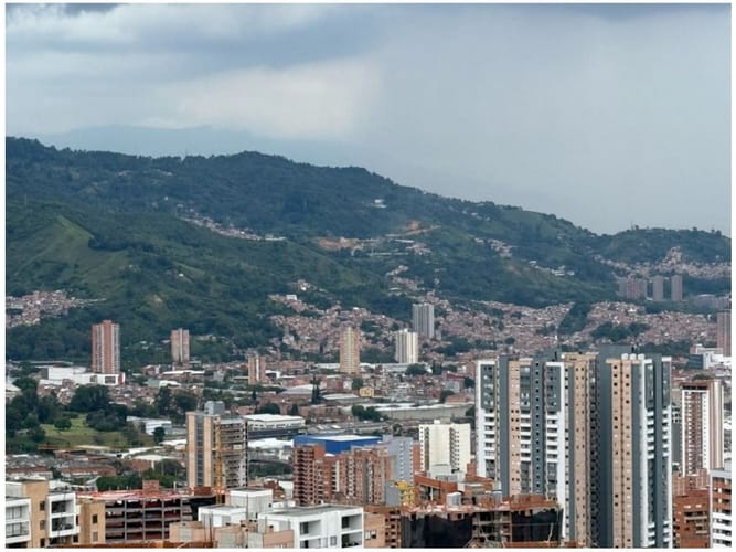Apartamento de 3 alcobas en venta en Vegas De San Jose, Sabaneta, 84 m² · foto 5 de 10