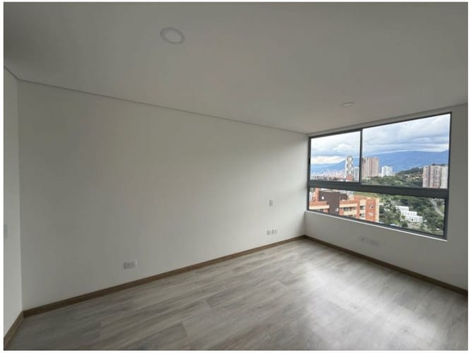 Apartamento de 3 alcobas en venta en Vegas De San Jose, Sabaneta, 84 m² · foto 6 de 10